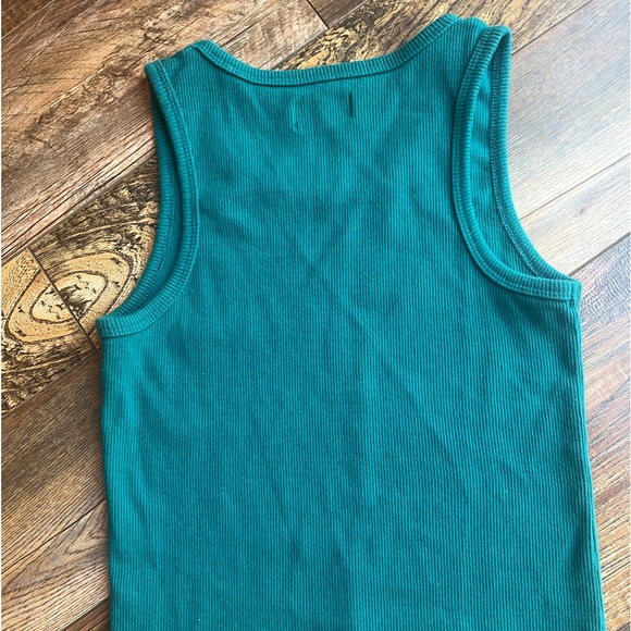 Zyia Active ladies, teal green, size small crop tank top - Picture 3 of 3